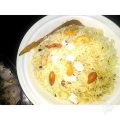 A picture of Paneer dryfruit pulav.
