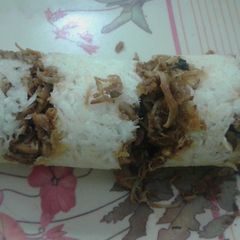A picture of Tapioca chicken puttu (kappa erachi puttu).