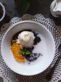 Bubur Ketan Hitam dengan Topping
