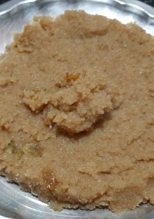 सूजी हलवा (Suji halwa recipe in Hindi) रेसिपी मुख्य फोटो
