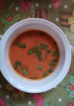 A picture of Tangy spicy pyaaz ki khadi.