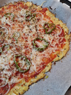 Una foto de Pizza de coliflor