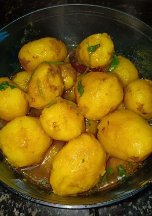 A picture of Dahi aloo dum.