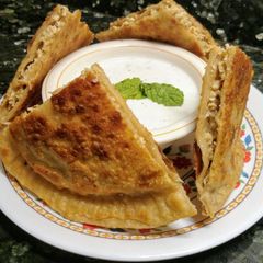 A picture of Chicken Cheese Paratha.