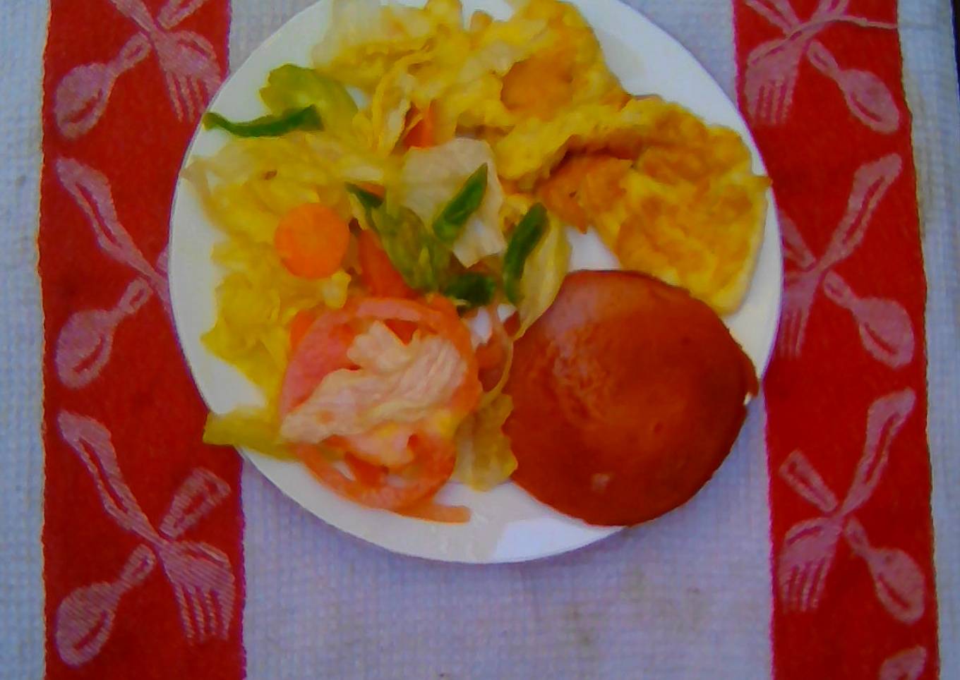 Step-by-Step Guide to Prepare Homemade Green salad eggs chicken polone