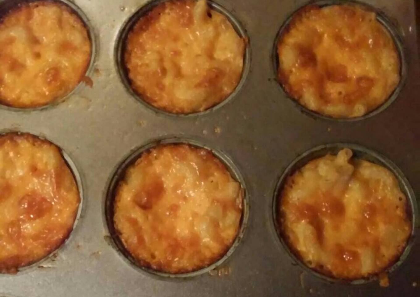 Mac and cheese cups
