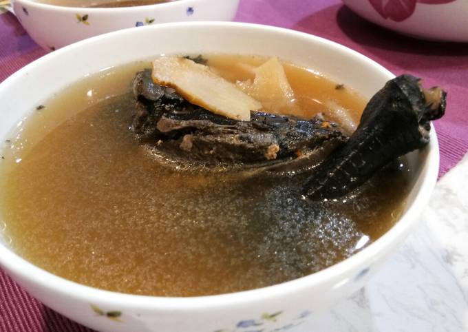 Steps to Prepare Homemade Black Chicken Soup with American Ginseng