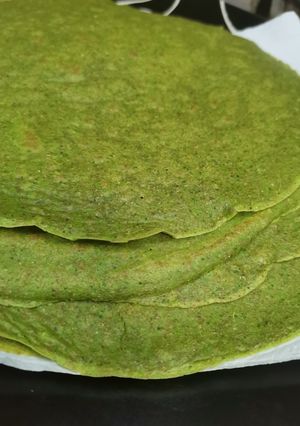 Una foto de Panqueques de espinaca y albahaca 🌿