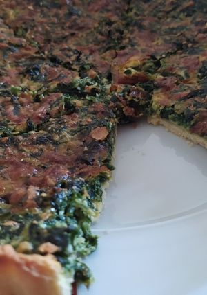 Φωτογραφία της συνταγής QUICHE LORRAINE (Με σπανάκι και τυριά)