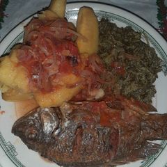 A picture of Green bananas, fish stew.