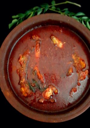 A picture of Kerala sardine fish curry.