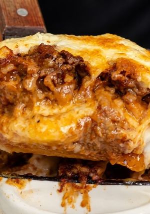 Una foto de Lasaña de papas con carne y salsa blanca