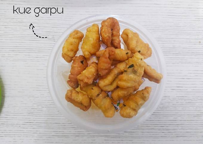 Kue bawang / kue garpu