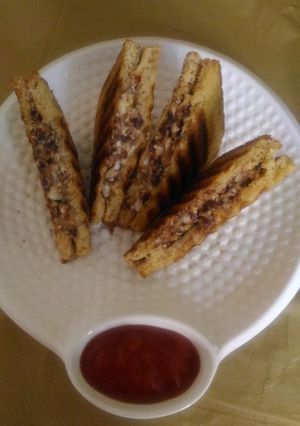 A picture of Rajma Paneer Cheese Sandwich.