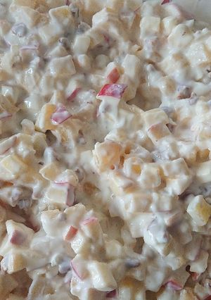 Una foto de Ensalada de manzanas rojas