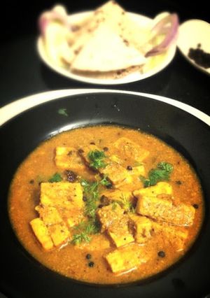 A picture of Dum Paneer Kali Mirch (Slow Cooked Indian Cottage Cheese with Crushed Black Pepper).