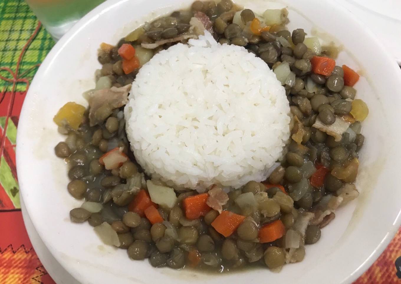 Isla de lentejas con arroz