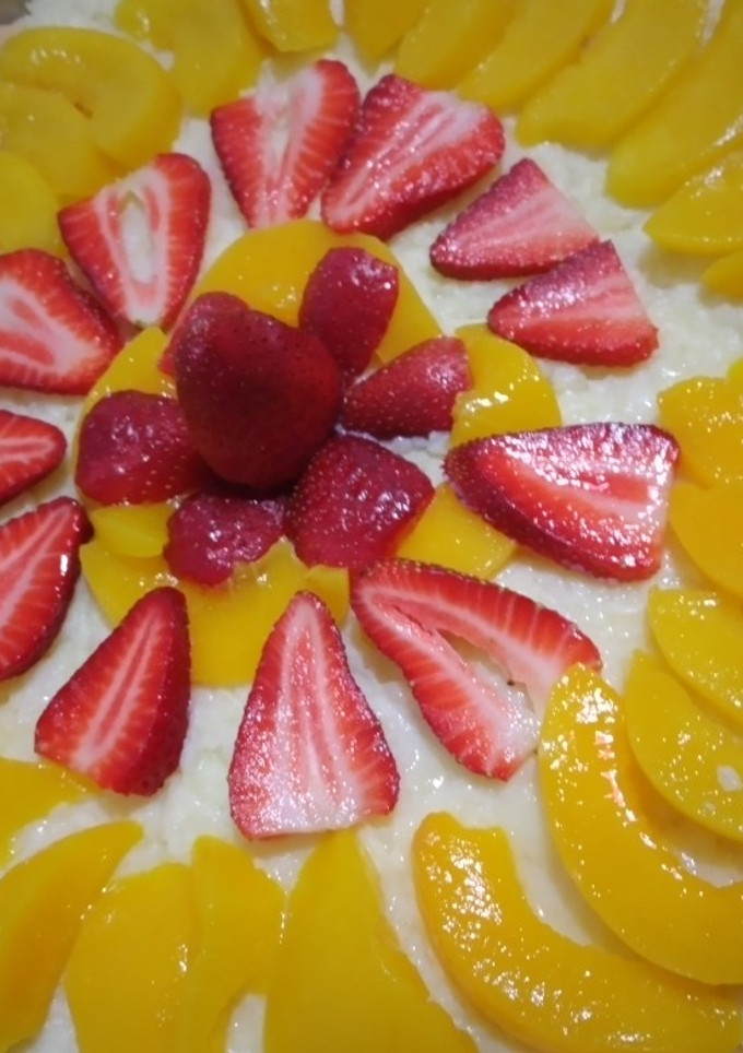 Una foto de Torta frutal con crema pastelera