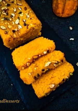 A picture of Mango Semolina Cake.