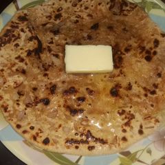 A picture of Onion parantha.