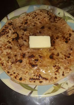 A picture of Onion parantha.