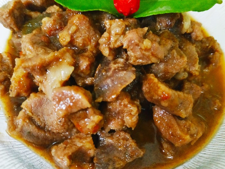 Bagaimana Menyiapkan Krengsengan Kambing Pedas yang Lezat