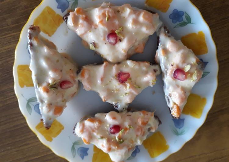 Shahi tudka with fruit cream