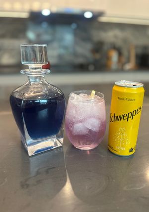 A picture of Wizards Gin - Really Amazing and simple and great at dinner Partys :).