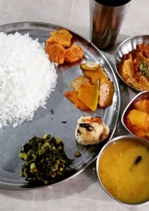 A picture of Bathua Saag Aloo Fry.