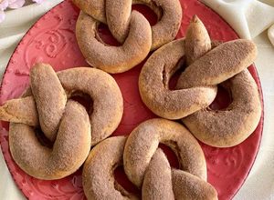 Una foto de PRETZELS DE CANELA🥨
