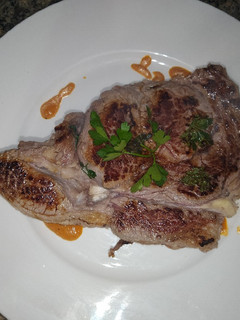 Una foto de Chuletón de añojo a la plancha