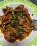 ผัดพริกแกงเนื้อ