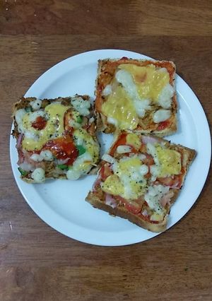 A picture of Bread tikka pizza# Ramadan iftar contest# cookpad.