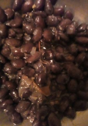 A picture of Coconut Njahi (black beans).