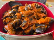 Una foto de mejillones marinera