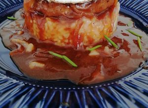 Foto principal de LOCO MOCO (Arroz hawaiano con hamburguesa)