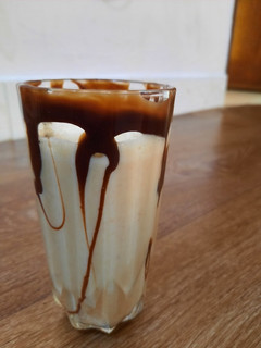 A picture of Dates milk shake.