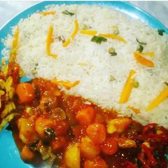 A picture of White veggie rice.