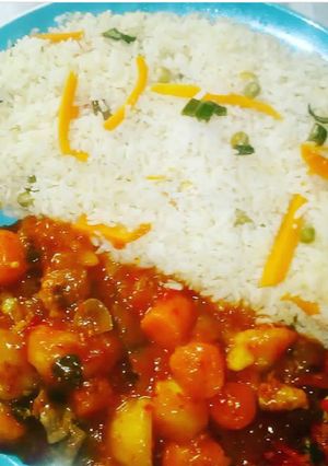 A picture of White veggie rice.