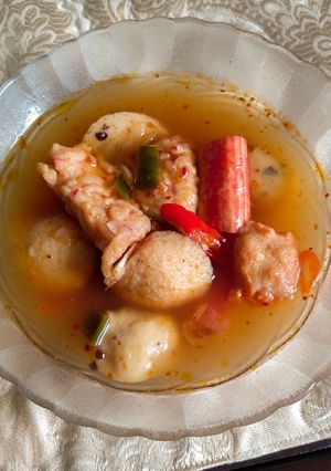 Foto resep Shabu Bakso Ikan Kuah Tom Yum 🍲