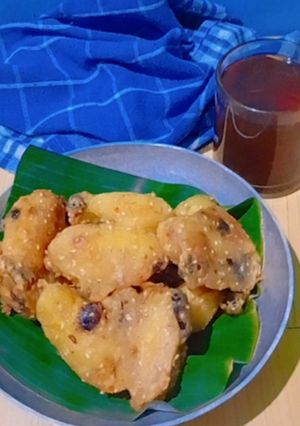Foto resep Pisang Goreng Wijen Kismis Ala Listya Cookpad