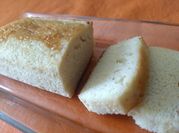 Una foto de kefir con fruta