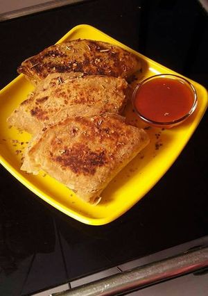 A picture of Triangle Roti Pizza.