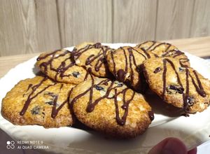 Una foto de Cookies mix🤪 (avena, pasas, naranja y chips de chocolate)