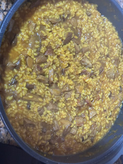 Una foto de Arroz meloso de presa ibérica con setas