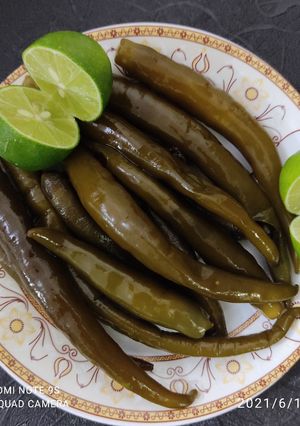عکسی از دستور ترشی فلفل خانگی