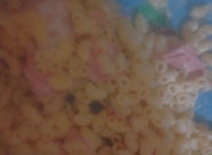 Una foto de Ensalada de macarrones fría #1😍😍