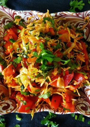 કેબેજ સલાડ (Cabbage Salad Recipe In Gujarati) રેસીપી મુખ્ય ફોટો