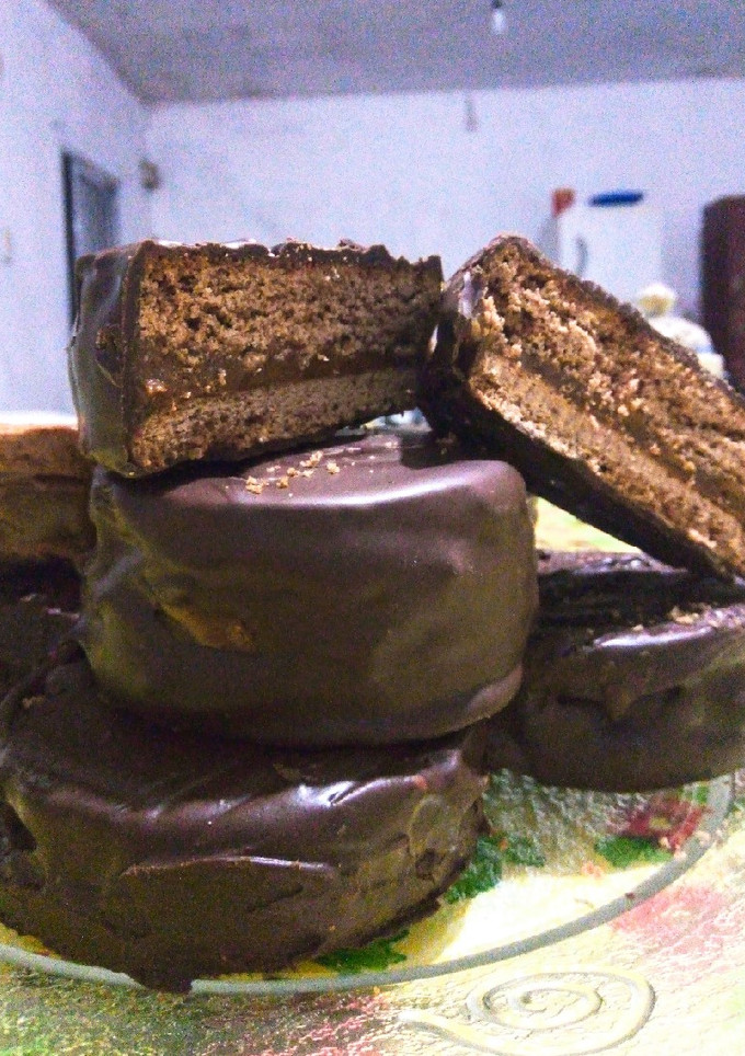 Una foto de Alfajores de chocolate