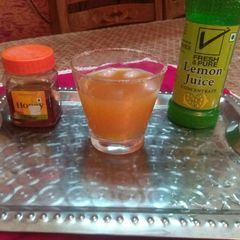A picture of Limeade with Orange juice.